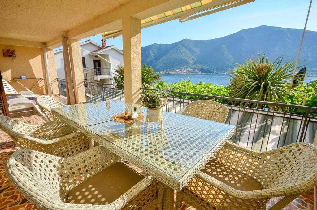 La Grande Apartments Kotor Bagian luar foto
